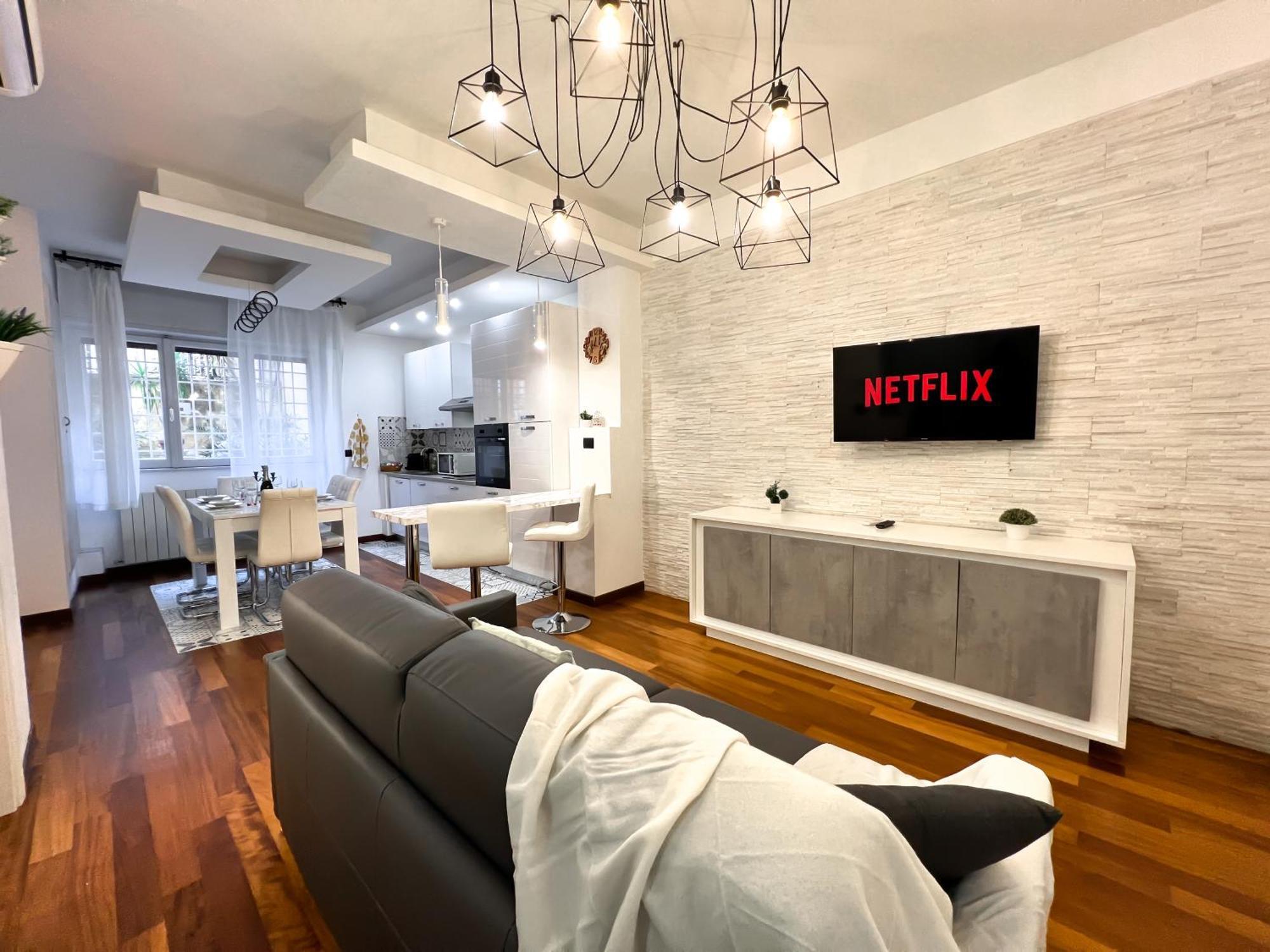 Unique House - 3 Bedrooms & 2 Bathrooms With 4 Beds - 100 Meters To The Metro A Rom Eksteriør billede