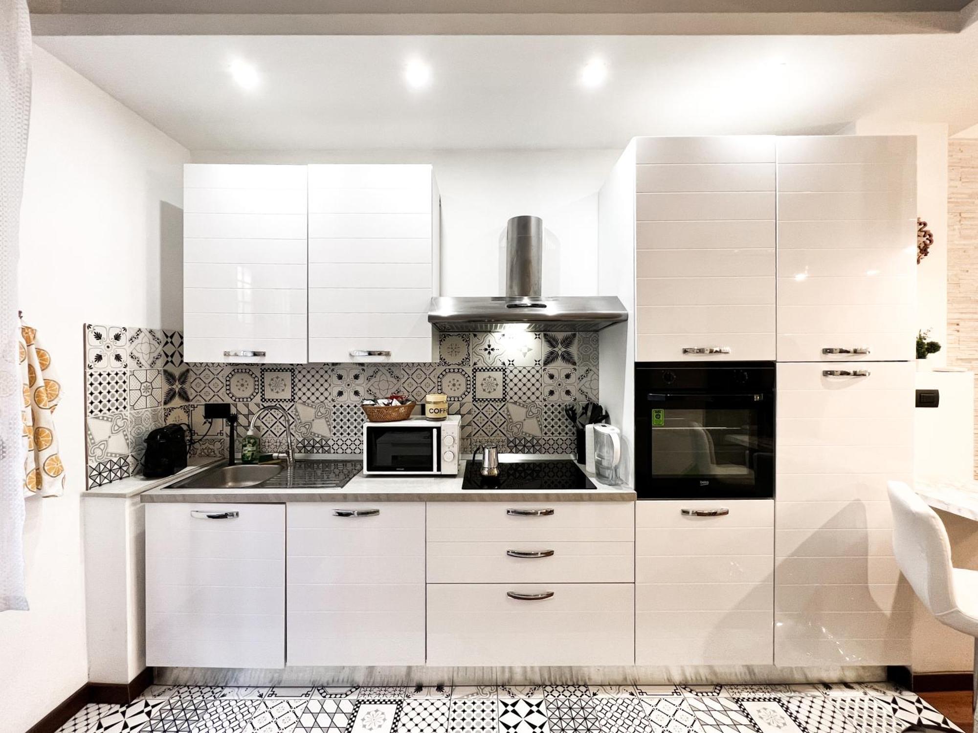 Unique House - 3 Bedrooms & 2 Bathrooms With 4 Beds - 100 Meters To The Metro A Rom Eksteriør billede